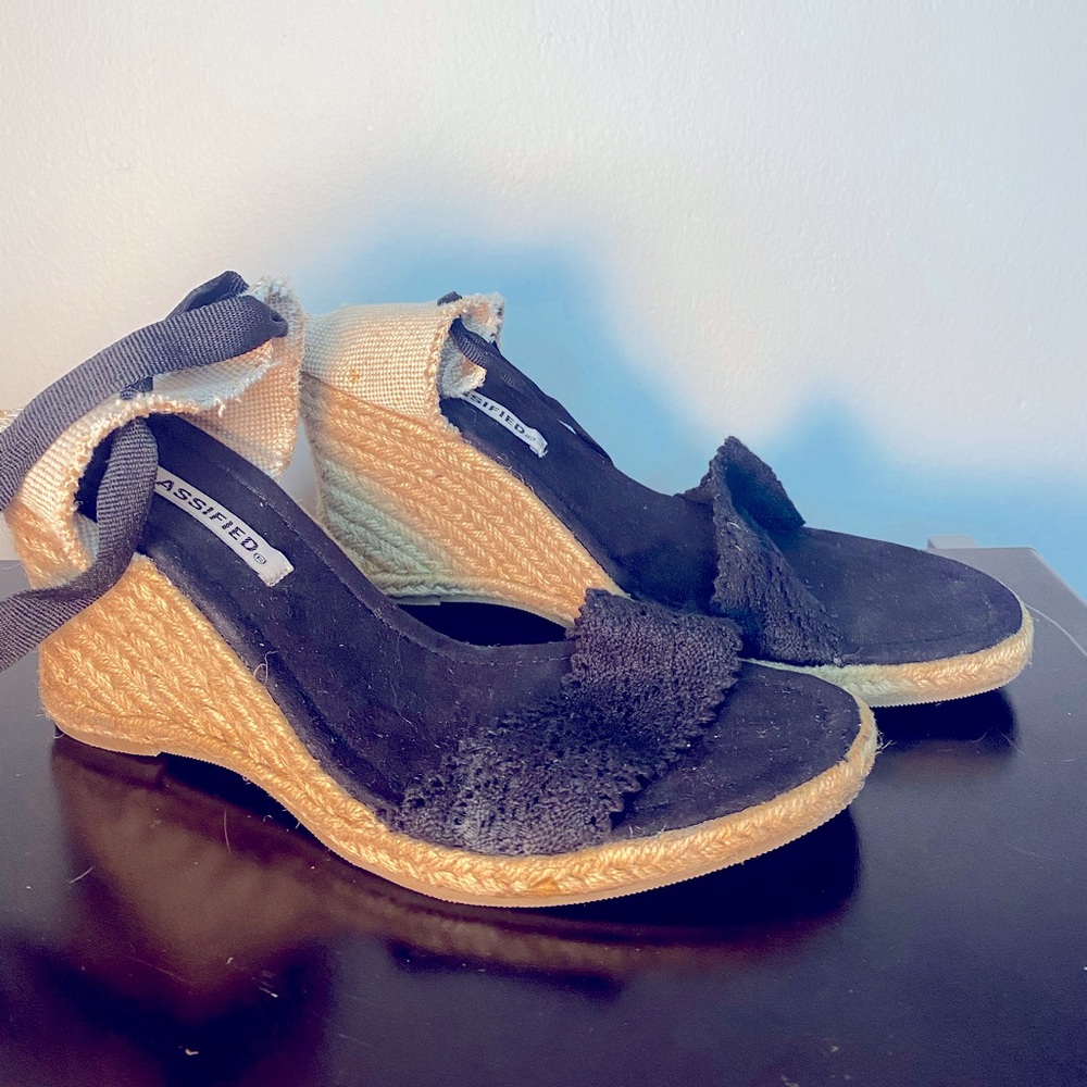 Classified Black Lace/Khaki Espadrilles